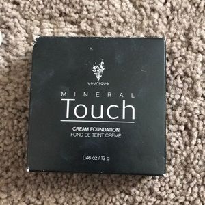 Mineral Touch Cream Foundation Chiffon